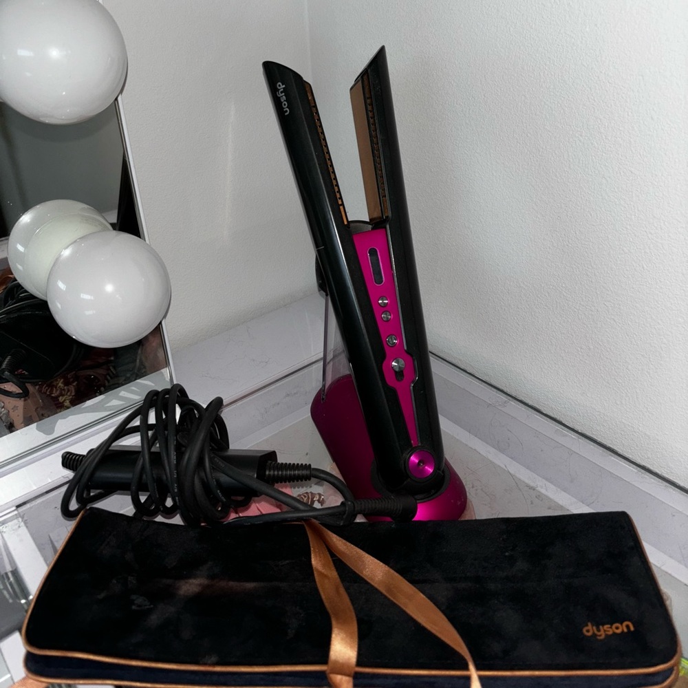 Dyson corrale straightener perfect condition